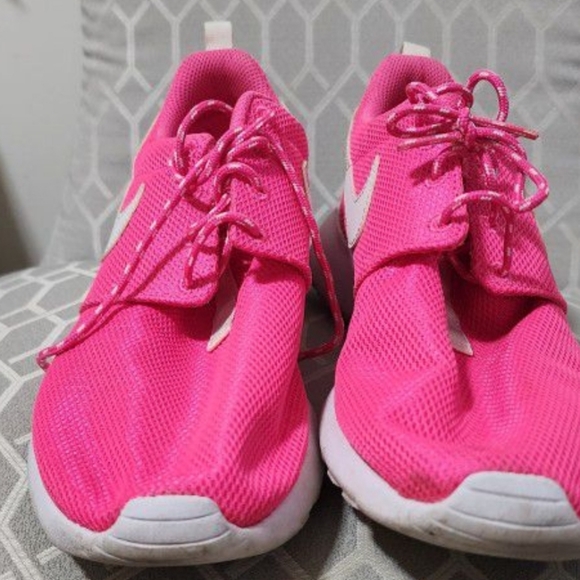 Nike Roshe Runs - Picture 5 of 9